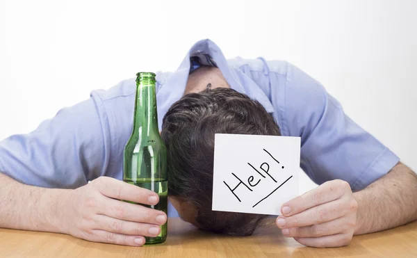 Uomo con problemi di alcol — Foto Stock