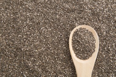 tahta kaşık Chia tohum.