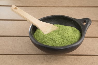 Moringa toz - tıbbi bitki.