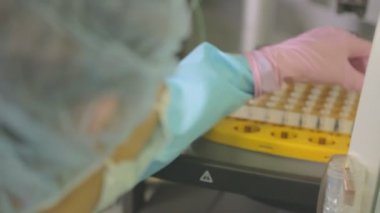 Laboratuvar teşhis analizini çalışır