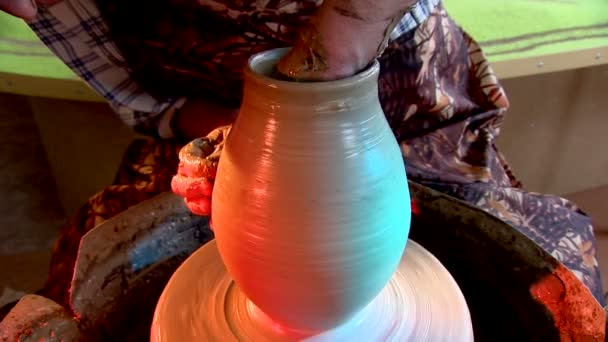 能力的民俗，秘密，水罐餐具 — 图库视频影像