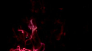 Sigara dumanı yükselir