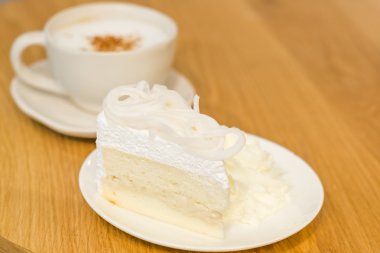 Hindistan cevizi ve kahve kek