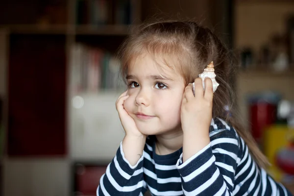 Emotionales Innenporträt — Stockfoto