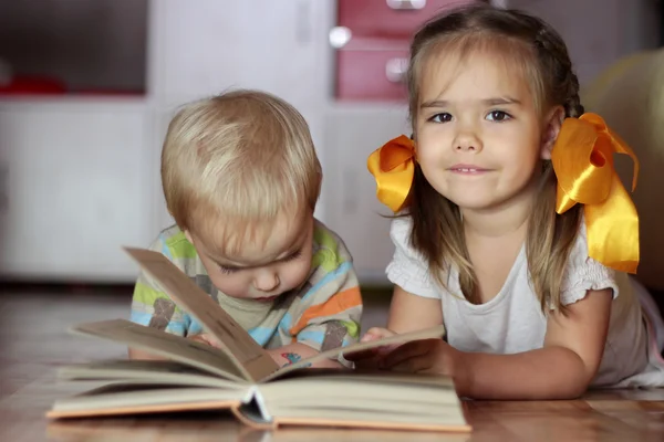 Skola och utbildning-konceptet — Stockfoto