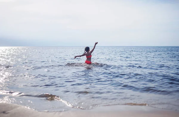 Cute Little Girl Running Sea Sunset Light Lots Splashes Happiness — Stock Photo, Image