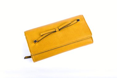 Yeni sarı kadın walet kapalı. Beyaz bir arka plan üzerinde izole. Yeni.