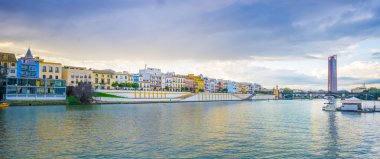 Günbatımı Seville