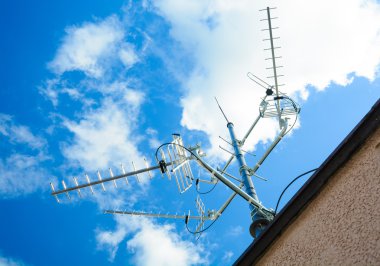 complex antenna to receive digital TV and radio signals at the antenna mast - a common TV antenna (to receive signals: DVB-T, DVB-T2, DAB, FM from 4 directions)