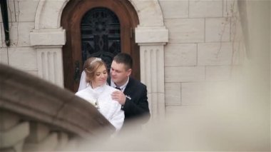 hugs damat ve gelini öp