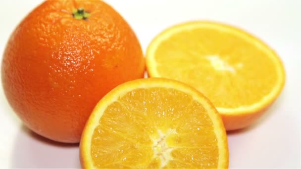 rotation orange sur la table, gros plan 