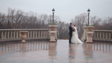 Gelin ve damat yürüyüş