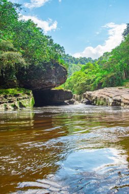 San Agustin, Huila, Kolombiya 'da yemyeşil ile çevrili Magdalena Nehri' nin çarpıcı manzarası doğanın güzelliğini gözler önüne seriyor..