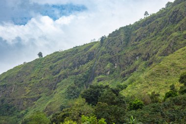 San Agustin, Huila, Kolombiya 'yı çevreleyen yemyeşil dağların çarpıcı manzarası, canlı manzara ve doğal güzellik..