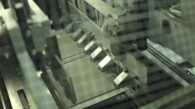 Otomatik makine baskı kitaplar, ofset ve basılı ürünler fotoğraf.