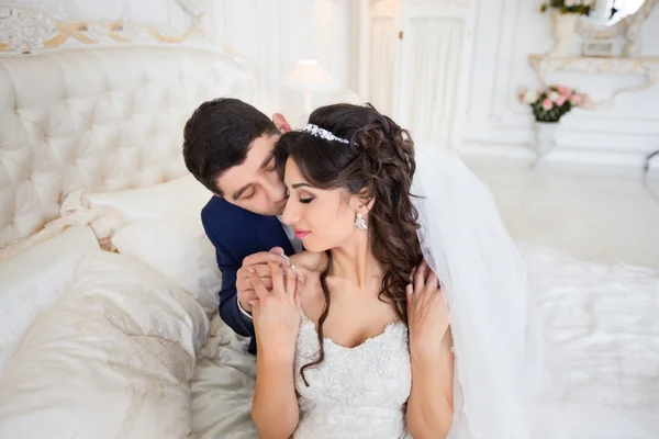 Italiaanse bruidspaar — Stockfoto