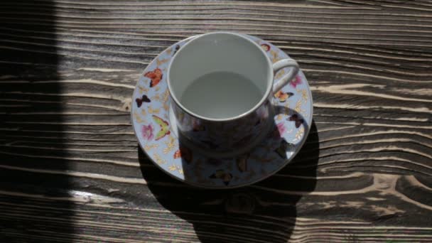 Caffè caldo in una tazza — Video Stock