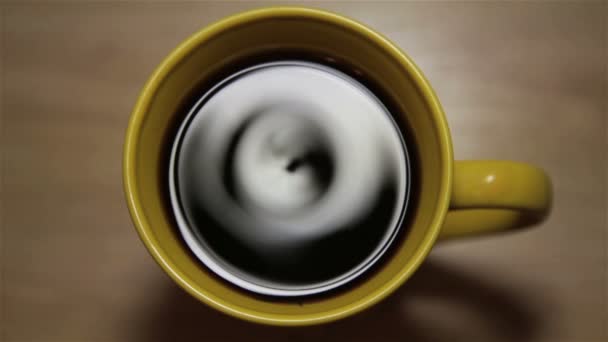 Boisson de café dans une tasse 