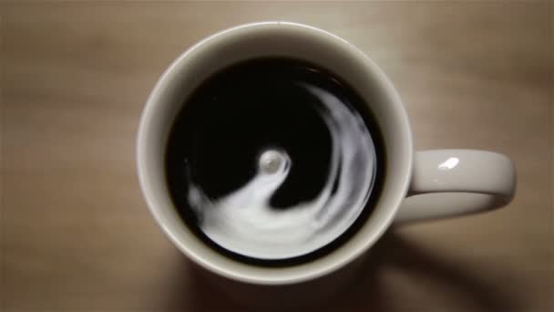 Boisson de café dans une tasse 