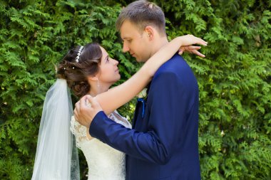 Mutlu gelin ve damat düğünlerinde