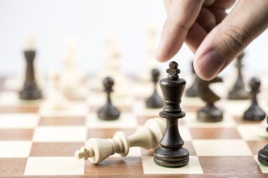 Satranç şekil, iş kavramı stratejisi, liderlik, ekip ve su