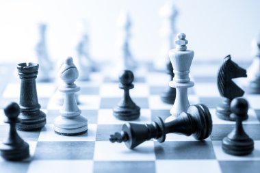 Satranç şekil, iş kavramı stratejisi, liderlik, ekip ve su