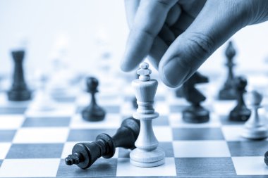 Satranç şekil, iş kavramı stratejisi, liderlik, ekip ve su