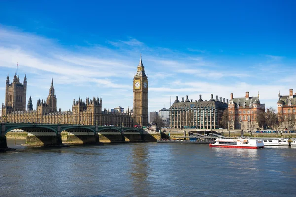 Big Ben och Westminster Abbey, London, England — Stockfoto