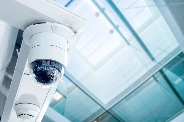 Veiligheid Cctv Camera Het Kantoorgebouw — Stockfoto
