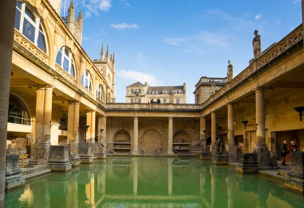 Bath, İngiltere'de 30 Kasım 2014: Bath, İngiltere'de Roma Hamamı görünümünü