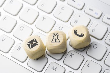 Bilgisayar klavye tuş üzerinde iş e-ticaret görüntülenmesi