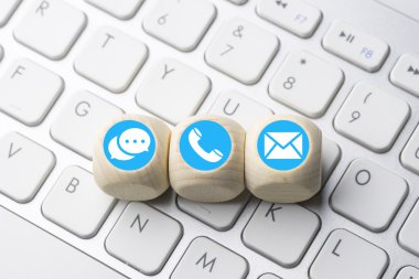 Bilgisayar klavye tuş üzerinde iş e-ticaret görüntülenmesi