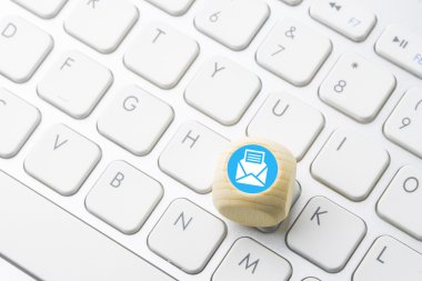 Bilgisayar klavye tuş üzerinde iş e-ticaret görüntülenmesi 