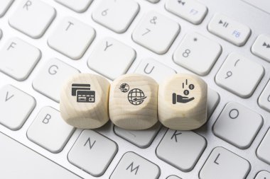 Bilgisayar klavye tuş üzerinde iş e-ticaret görüntülenmesi