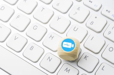 Bilgisayar klavye tuş üzerinde iş e-ticaret görüntülenmesi 