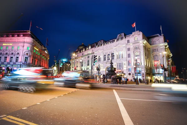 LONDRES - FEB 24: Um dos destinos turísticos mais famosos, Pic — Fotografia de Stock