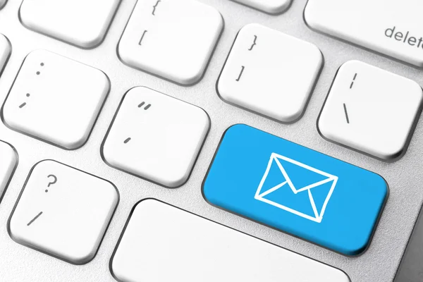 E-posta ve bilgisayar klavye simgesine iletişim — Stok fotoğraf