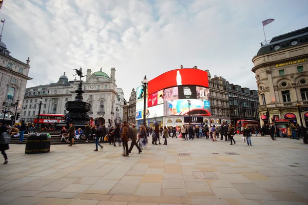 LONDON - FEB 24: One of the most famous tourist destination, Pic — Stock Photo, Image