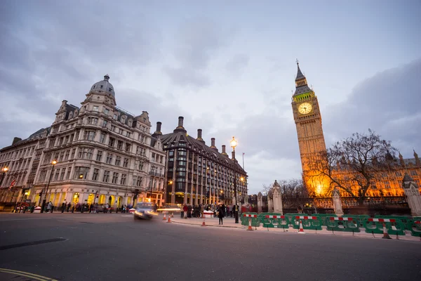 Big Ben Het Standbeeld Van Sir Winston Churchill Londen Engeland — Stockfoto