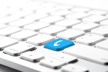 E-posta, telefon ve bilgisayar klavye simgesine iletişim