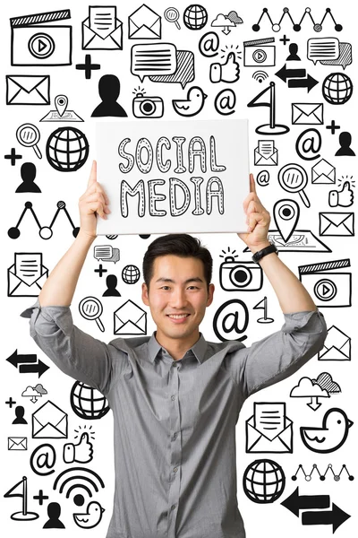 Ung Affärsman Nuvarande Sociala Media Kommunikation Koncept — Stockfoto