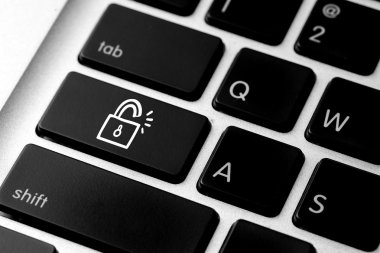 Bilgisayar klavye üstünde bulut online veri kutsal kişilerin resmi