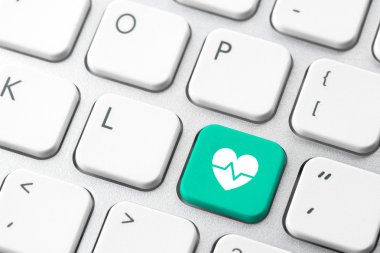 Tıp doktor ve hemşire tıbbi kutsal kişilerin resmi ile çalışma