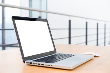 Kütüphane ve ofis dizüstü bilgisayar boş ekran