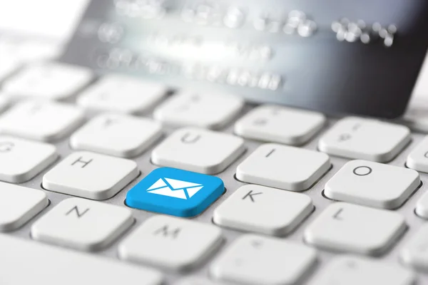 Online Alışveriş Için Kredi Kartı Ile Ödeme — Stok fotoğraf