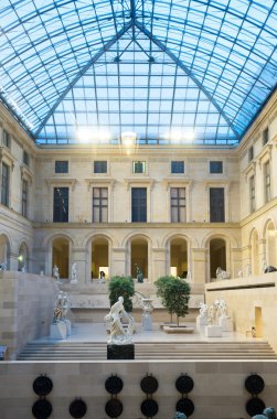 Paris, Fransa 15 Ocak 2015: Louvre Musée du Louvre, iç