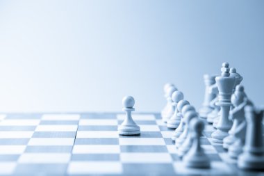 Satranç figürü, iş konsepti stratejisi, liderlik, takım ve başarı
