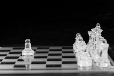 Satranç şekil, iş kavramı stratejisi, liderlik, ekip ve su