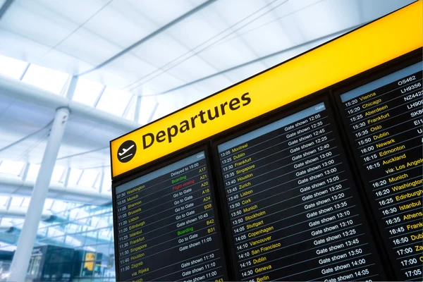 Repülési adatok, érkezés, indulás, a repülőtéren, London, E — Stock Fotó