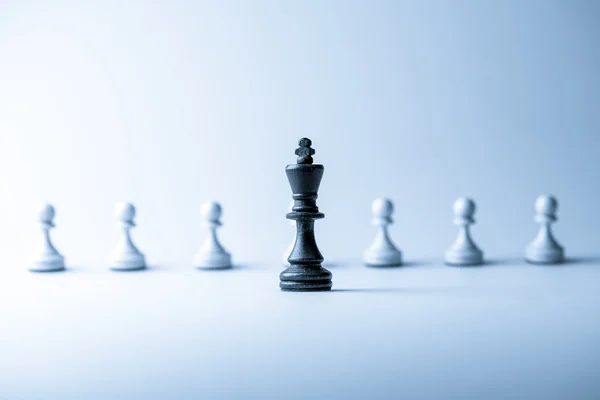 Figura szachowa, koncepcja strategii biznesowej, przywództwo, zespół i su — Zdjęcie stockowe